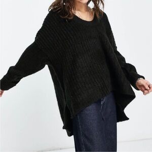 Free People Black Oversized Sweater Size Large Knit
